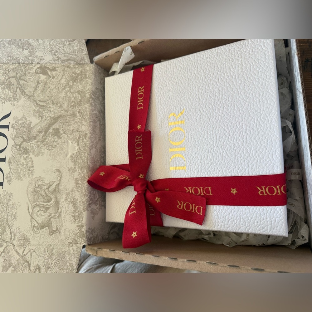 Dior Makeup Brush Set with Case and full unboxing experience - Picture 6 of 7